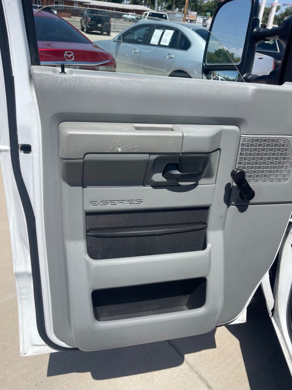 2010 Ford Econoline Image 8