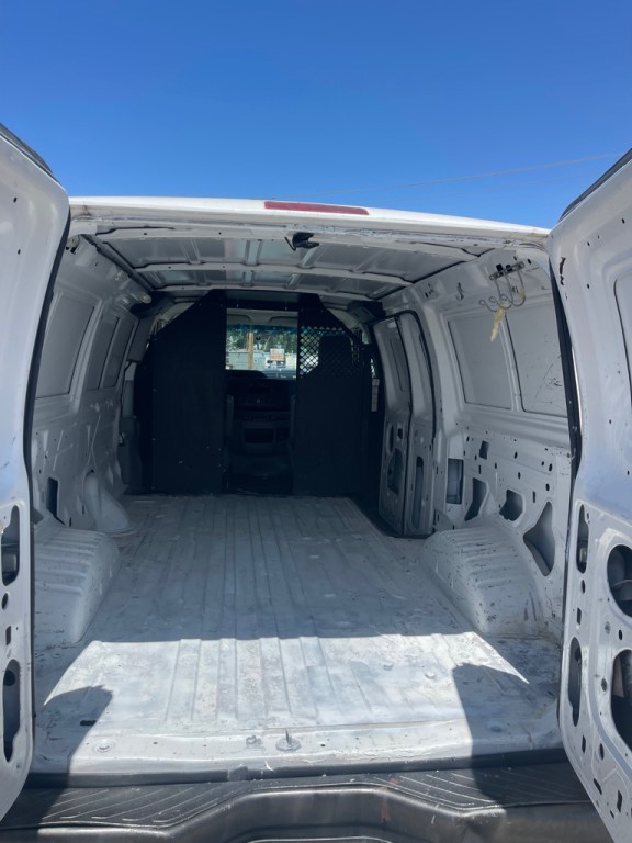 2010 Ford Econoline Image 9