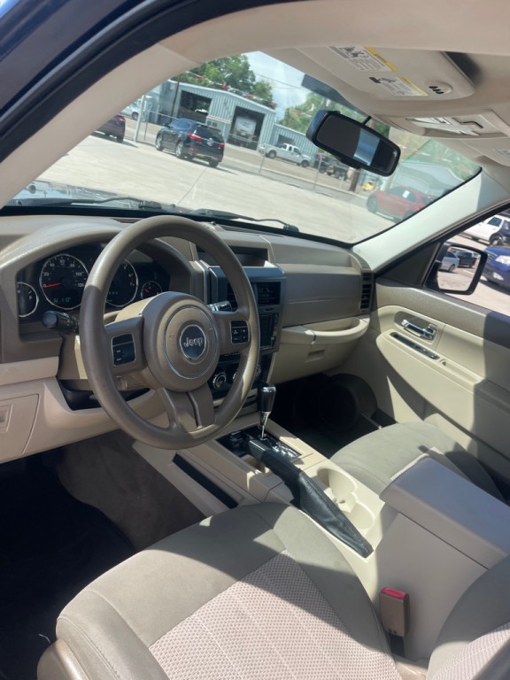 2012 Jeep Liberty Image 9