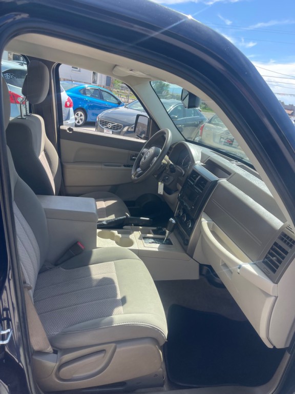 2012 Jeep Liberty Image 15