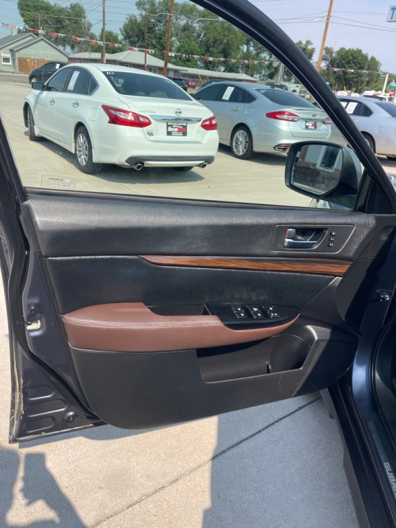 2014 Subaru Outback Image 10