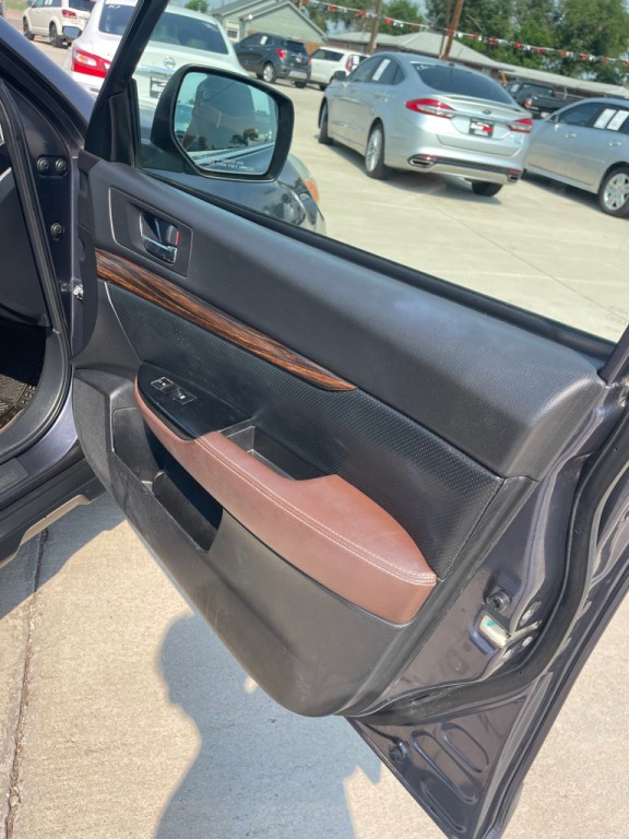 2014 Subaru Outback Image 16
