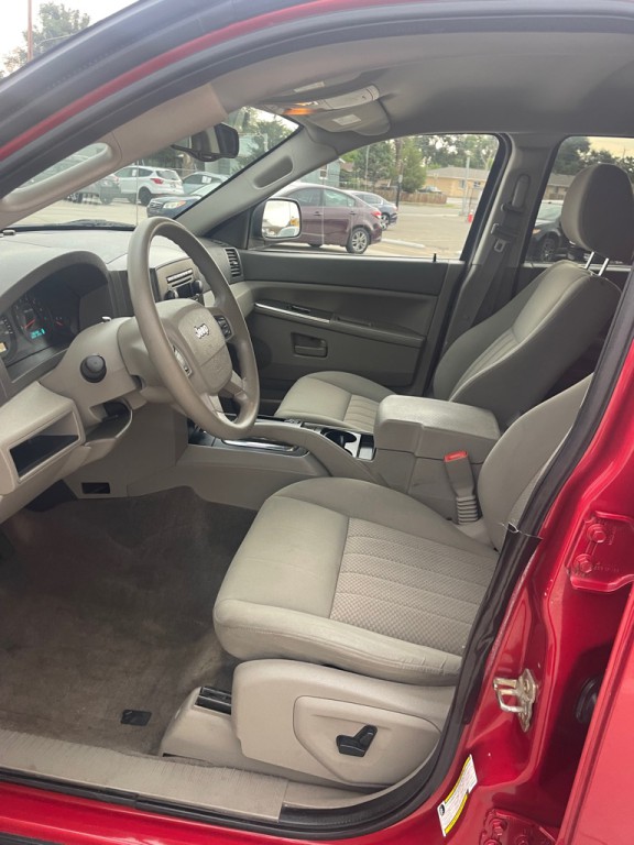 2005 Jeep Grand Cherokee Image 8
