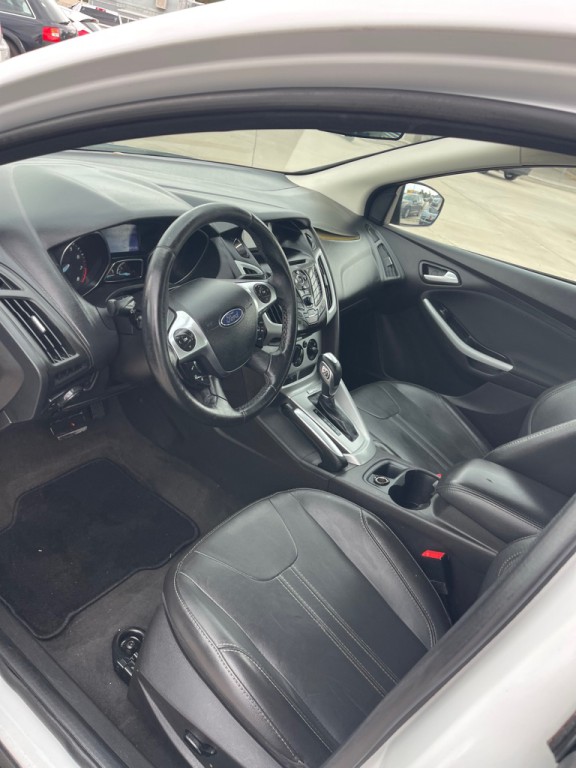 2013 Ford Focus Image 9