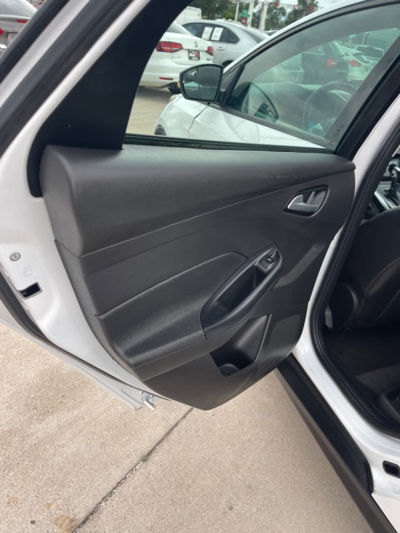 2013 Ford Focus Image 12