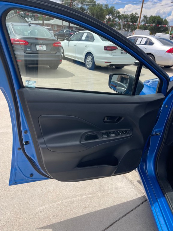 2021 Nissan Versa Image 10