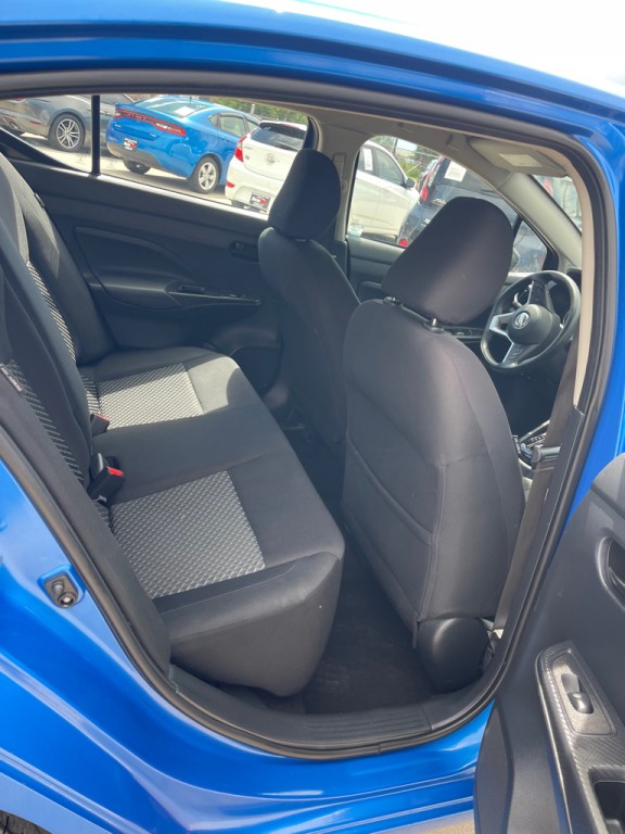 2021 Nissan Versa Image 14