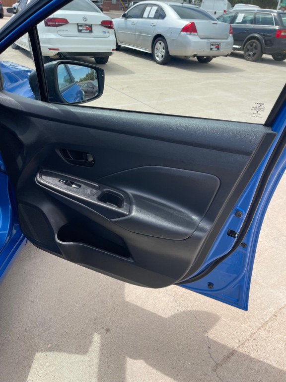 2021 Nissan Versa Image 16