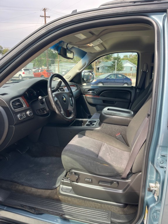 2011 Chevrolet Avalanche Image 8