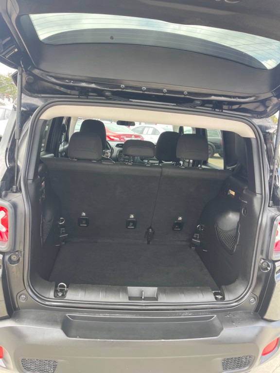 2017 Jeep Renegade Image 13