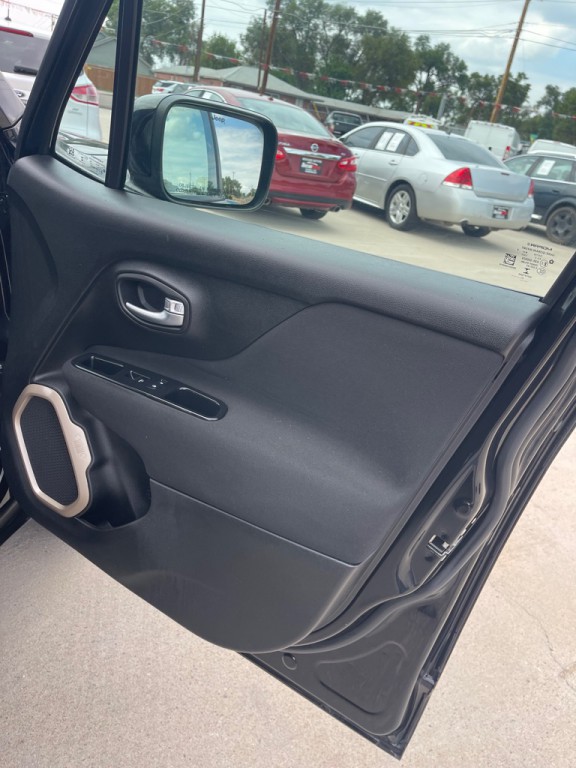 2017 Jeep Renegade Image 16