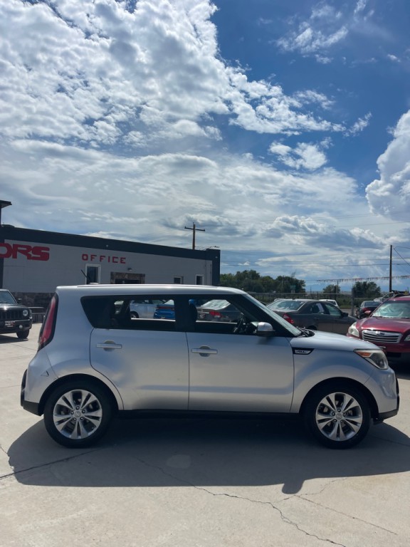 2016 Kia Soul Image 2
