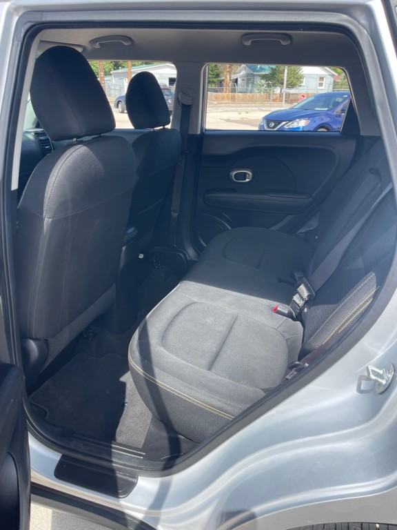 2016 Kia Soul Image 12