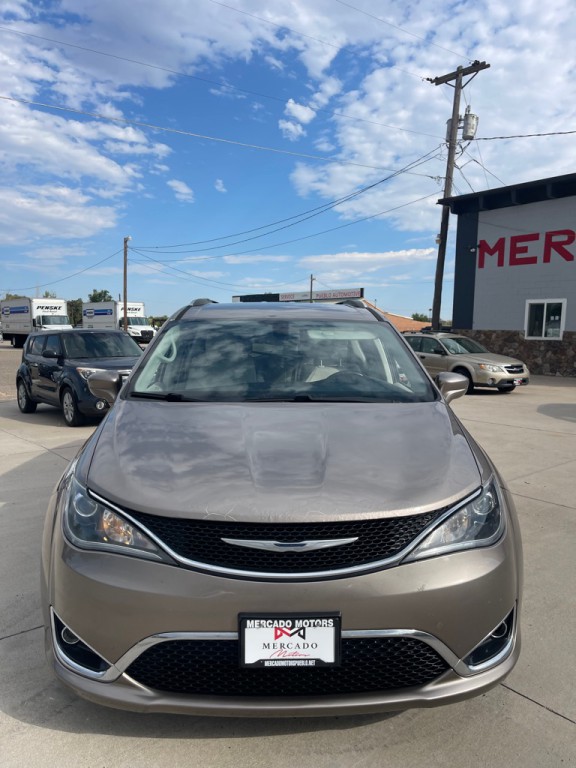 2017 Chrysler Pacifica Image 7