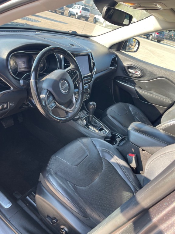 2019 Jeep Cherokee Image 9