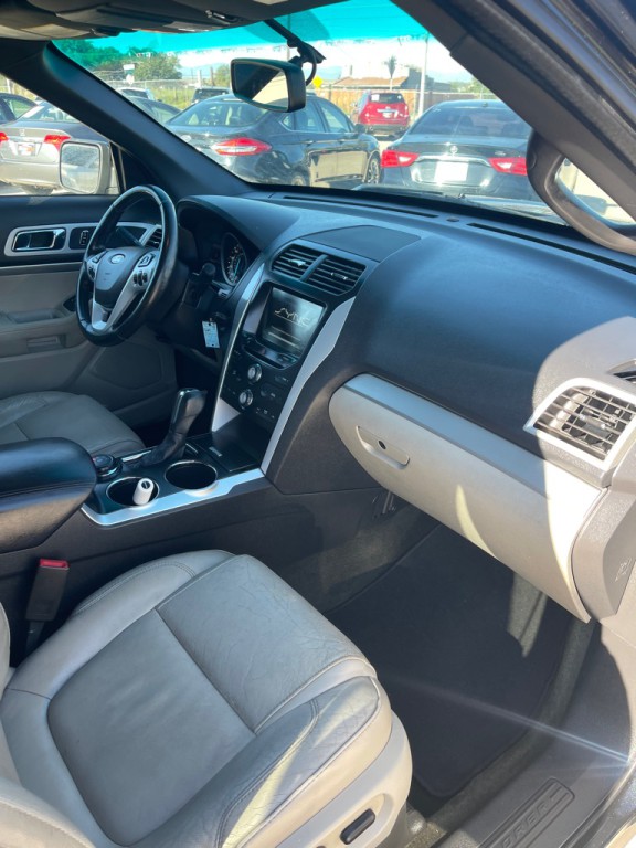 2013 Ford Explorer Image 17