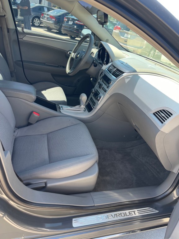 2009 Chevrolet Malibu Image 14