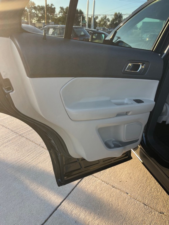 2013 Ford Explorer Image 12