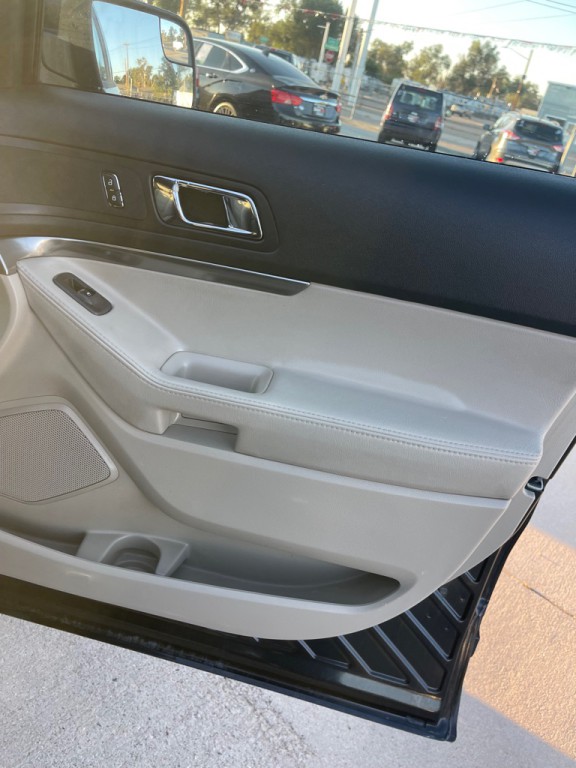 2013 Ford Explorer Image 18