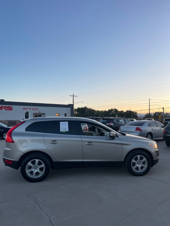 2012 Volvo XC60 Image 2
