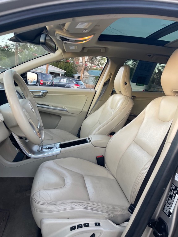 2012 Volvo XC60 Image 10