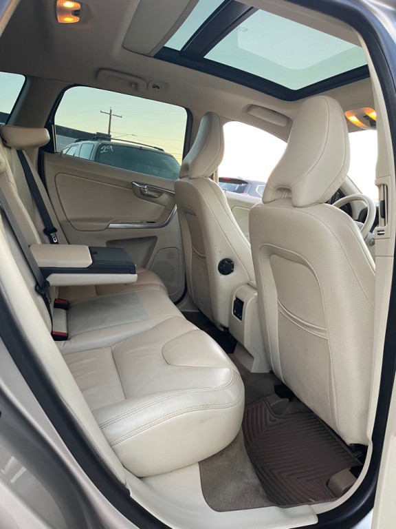 2012 Volvo XC60 Image 15