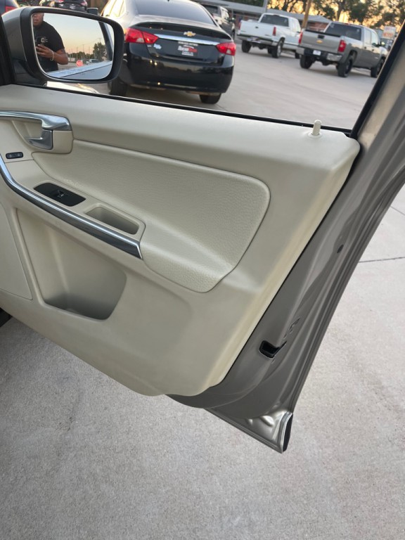2012 Volvo XC60 Image 18