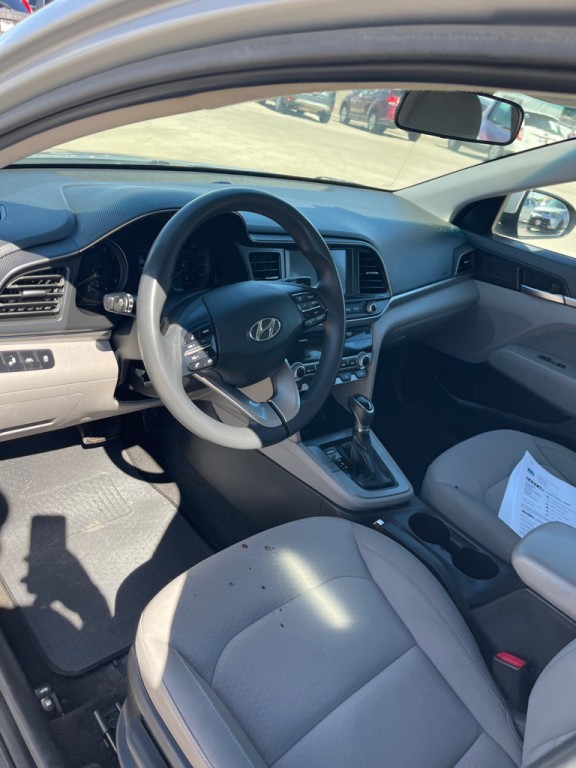 2020 Hyundai Elantra Image 9