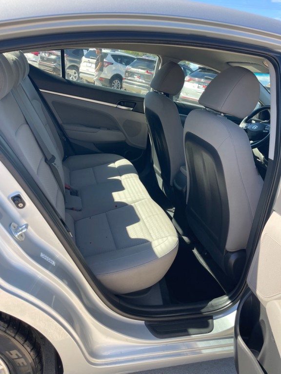 2020 Hyundai Elantra Image 13