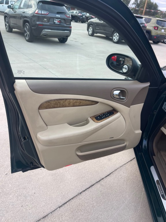 2005 Jaguar S-TYPE Image 10