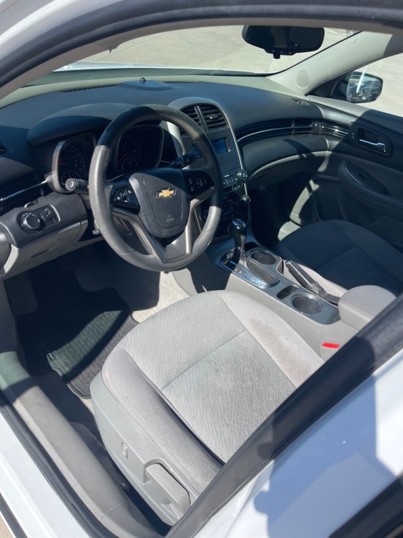 2015 Chevrolet Malibu Image 9