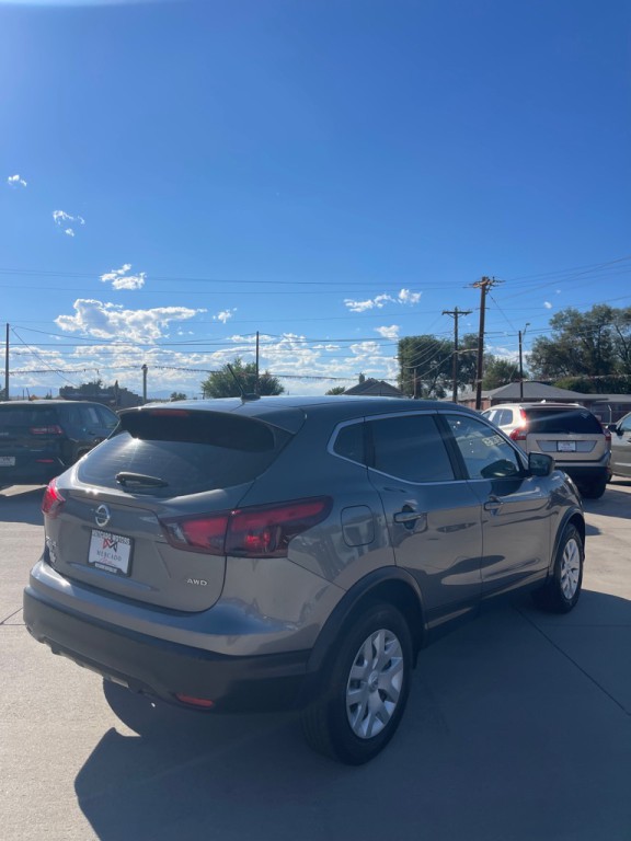 2019 Nissan Rogue Image 3