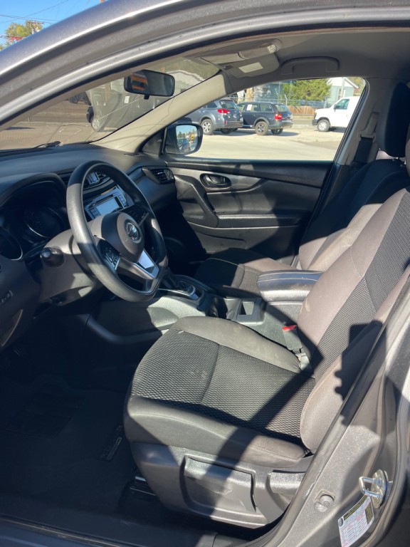 2019 Nissan Rogue Image 8
