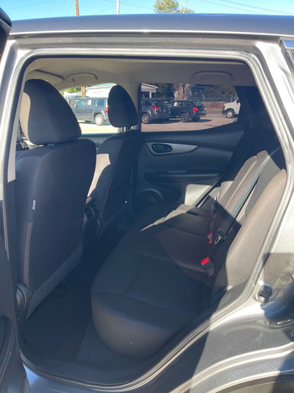 2019 Nissan Rogue Image 11
