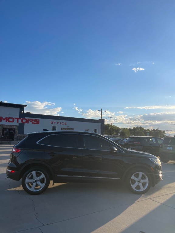 2016 Lincoln MKC Image 2