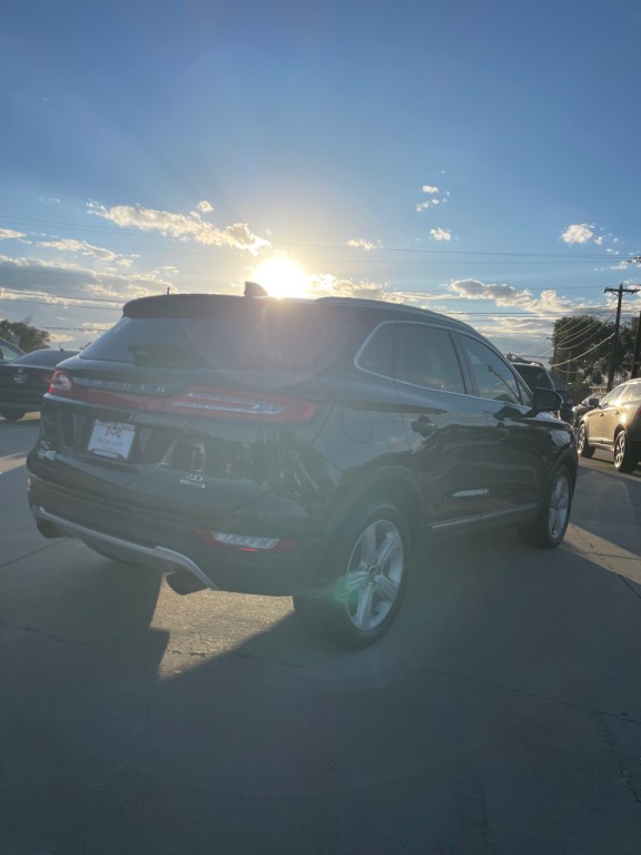 2016 Lincoln MKC Image 3