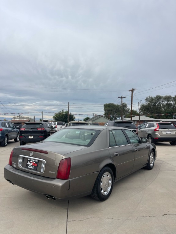 2002 Cadillac DeVille Image 3