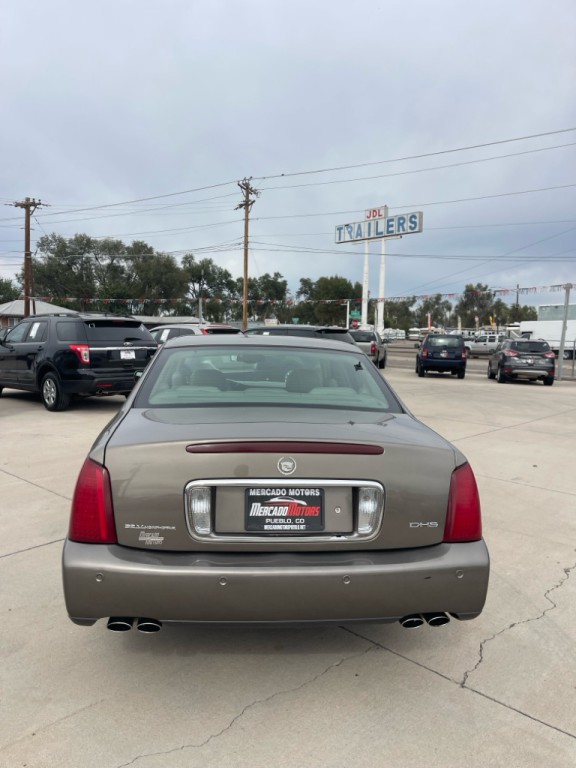 2002 Cadillac DeVille Image 4