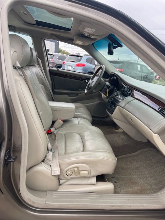 2002 Cadillac DeVille Image 15