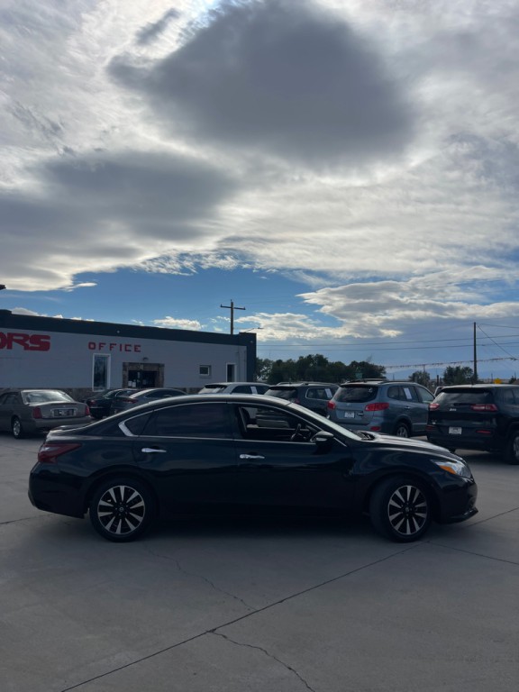 2018 Nissan Altima Image 2
