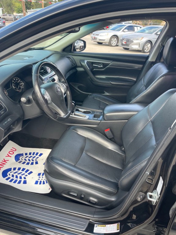 2018 Nissan Altima Image 8