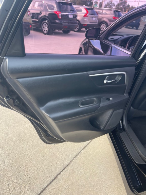 2018 Nissan Altima Image 12