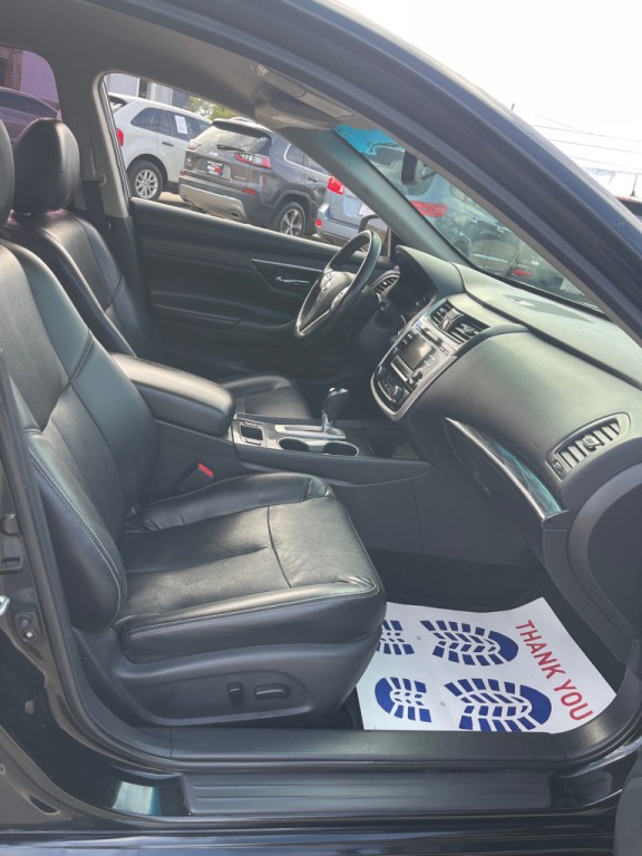 2018 Nissan Altima Image 15