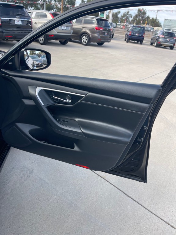 2018 Nissan Altima Image 17