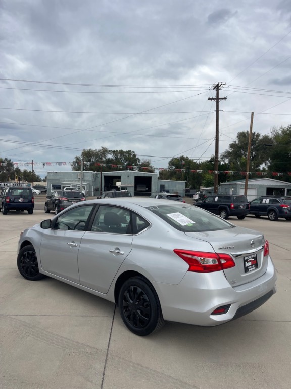 2016 Nissan Sentra Image 5