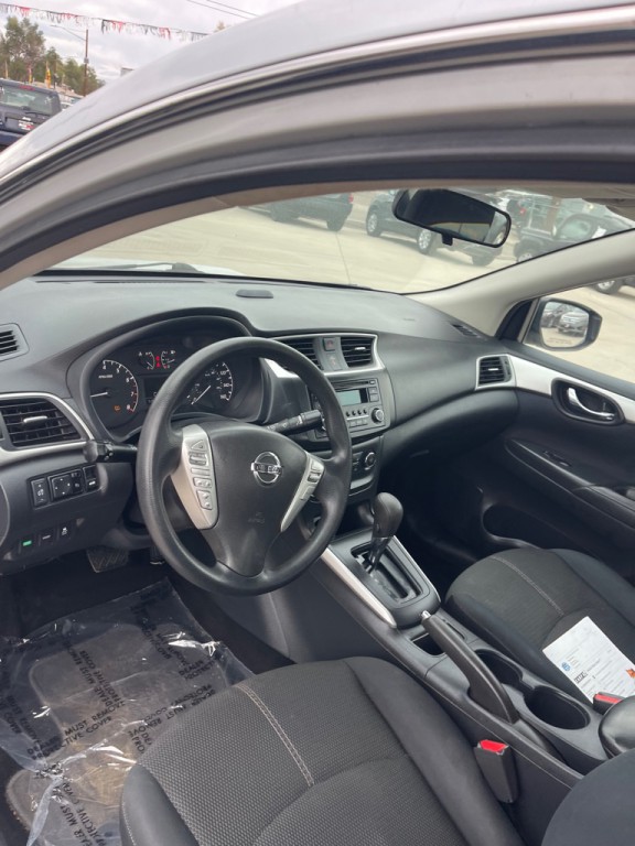 2016 Nissan Sentra Image 9