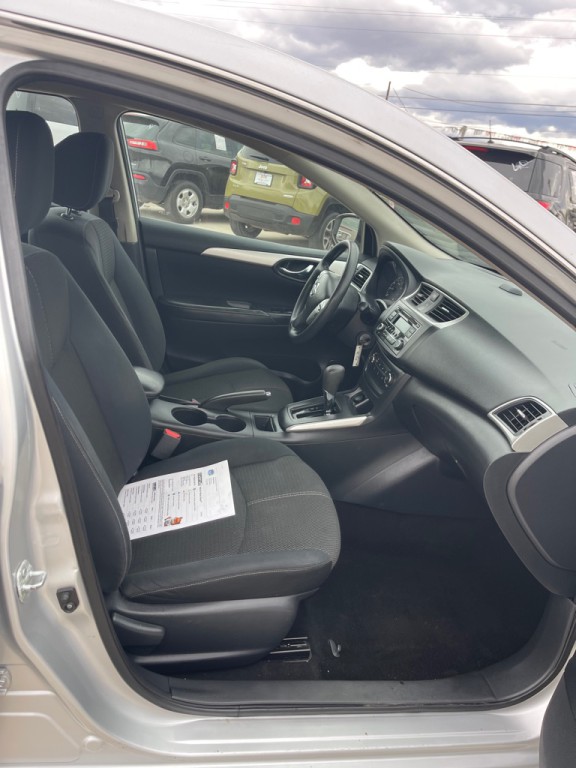 2016 Nissan Sentra Image 14
