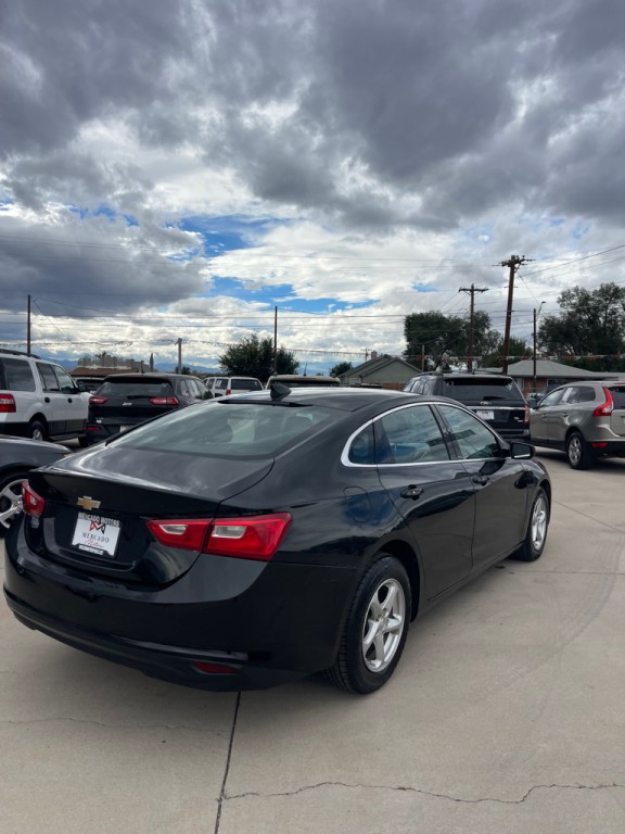 2017 Chevrolet Malibu Image 3