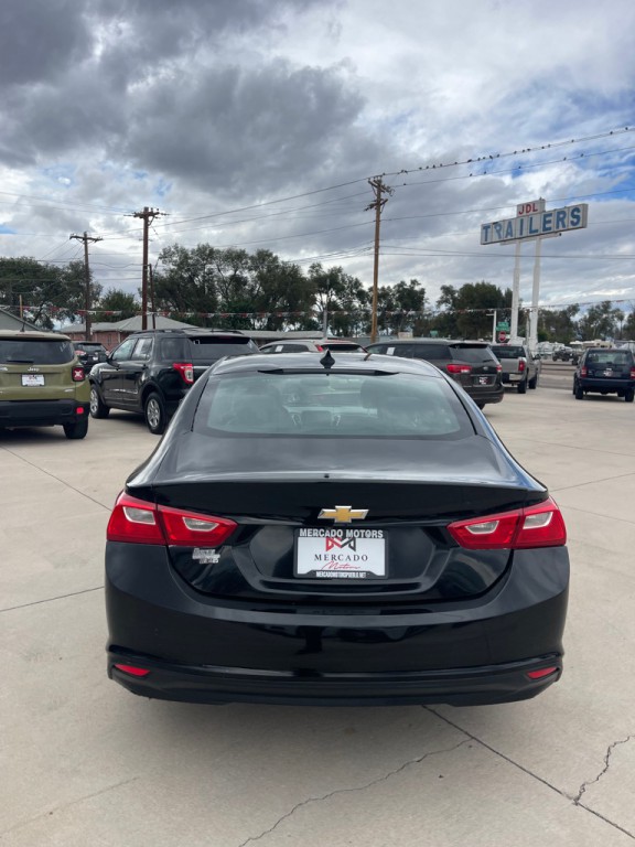 2017 Chevrolet Malibu Image 4
