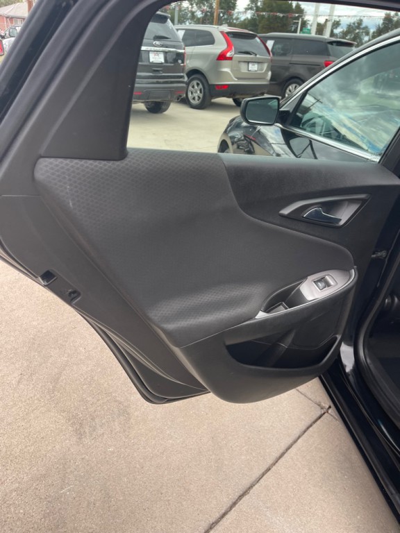 2017 Chevrolet Malibu Image 11